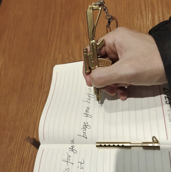 Assault Rifle Gold Gun Shaped Gel Ink Pen Keyring Premium Keychain Gift UK