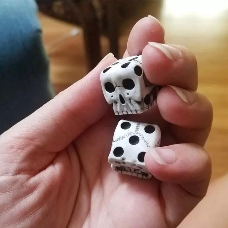 x2 Skull Dice 6 Sided Dices for Dungeons and Dragons RPG Role Playing Board Game