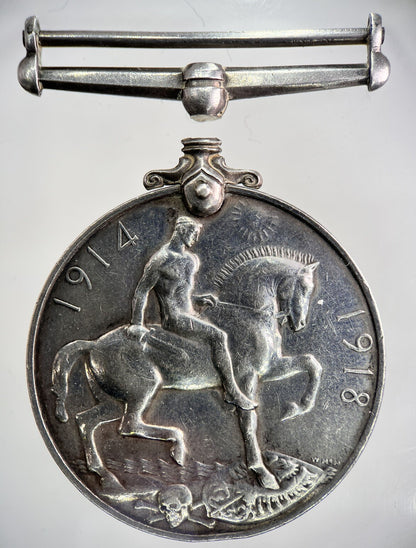 1914-1918 WWI George V Service Silver Medal Marked ‘4592PTE . R . Glow’