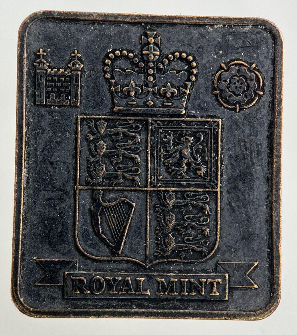 1997 Elizabeth II 2nd Royal Mint Token Coin | Fine Collectable Grade