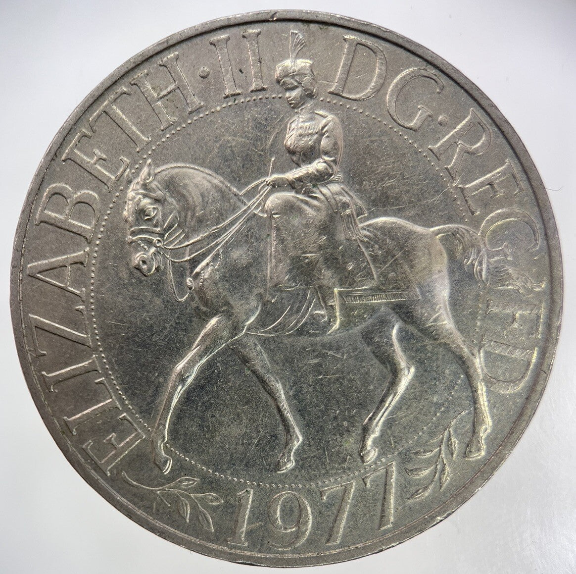1977 Elizabeth II 2nd Jubilee Crown British Coin | Very High Grade | a1663
