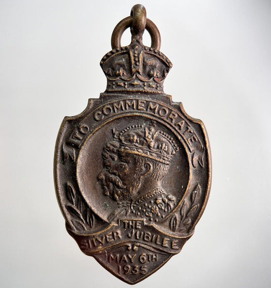 1935 King George V Silver Jubilee Commemorative Medal | a2543