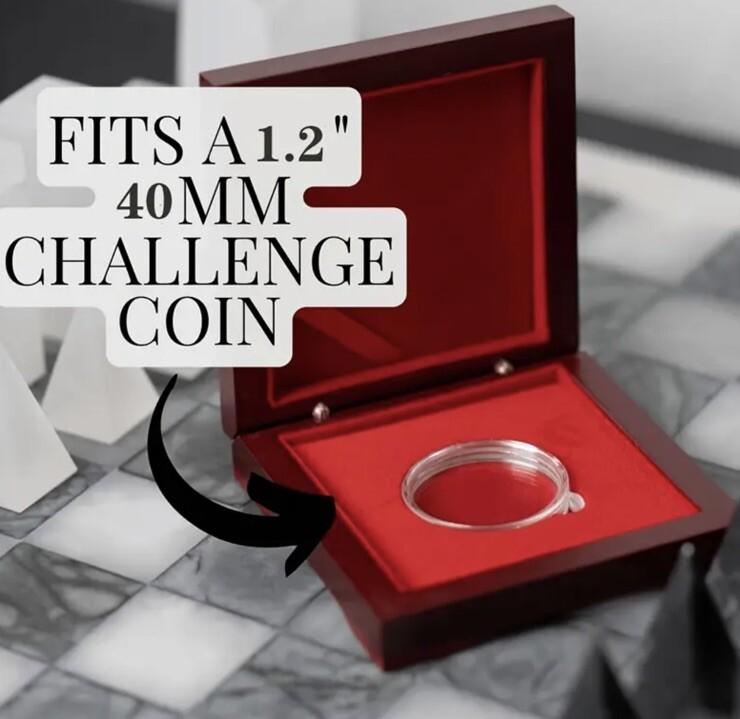 1 x Coin / Medal Display Wood Storage Protective Box With Red Velvet Interior