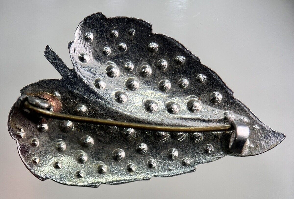 Old British Leaf Badge Charm Token Broach | Width 4cm | a3066