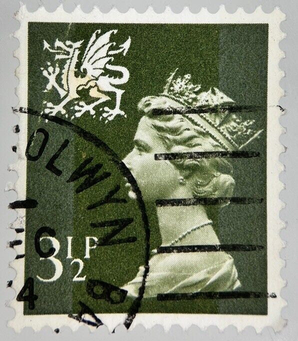 British Elizabeth II Three - Half - Pence Stamp | Collectable Grade