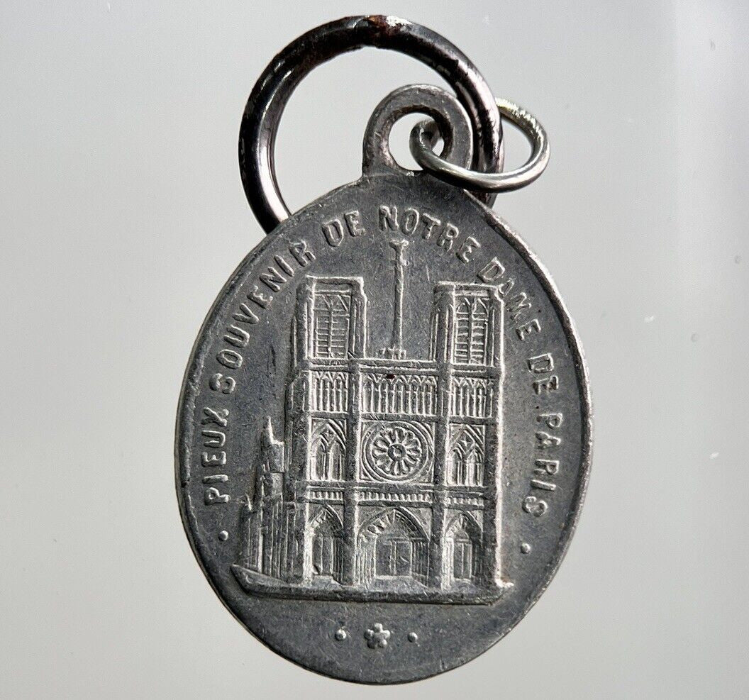 Old Religious Notre Dame Pendant Necklace Charm Amulet | Height 2cm | a2956