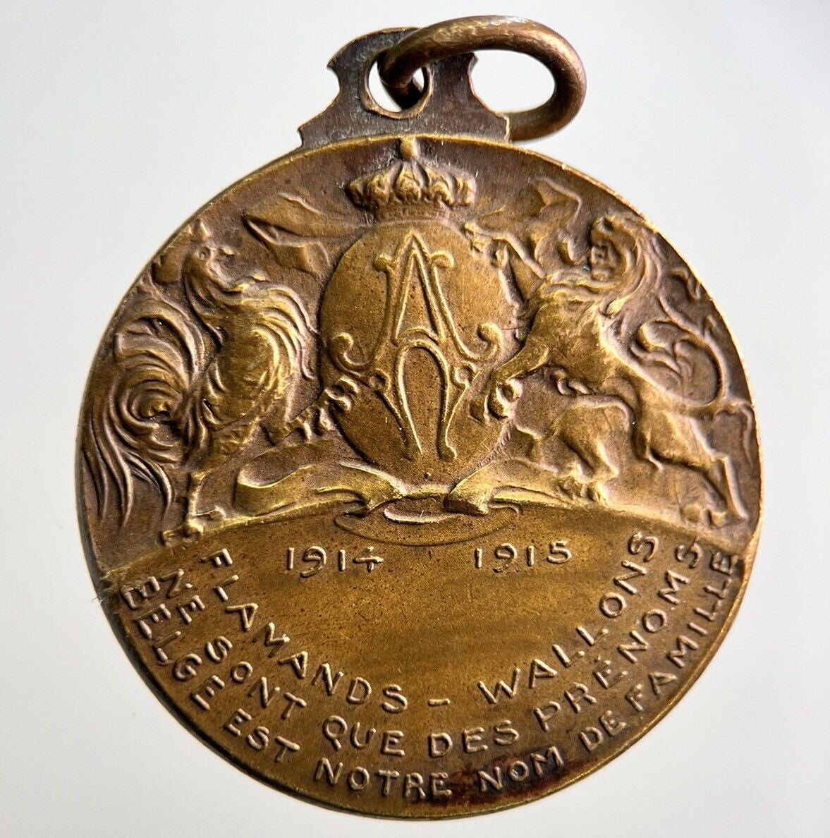 1914 - 1945 France Flamands Wallons Medal | Collectable Grade