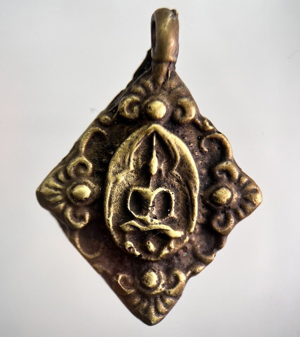 Old Thailand Brass Monk Buddha Statue Ornament | Height 4cm