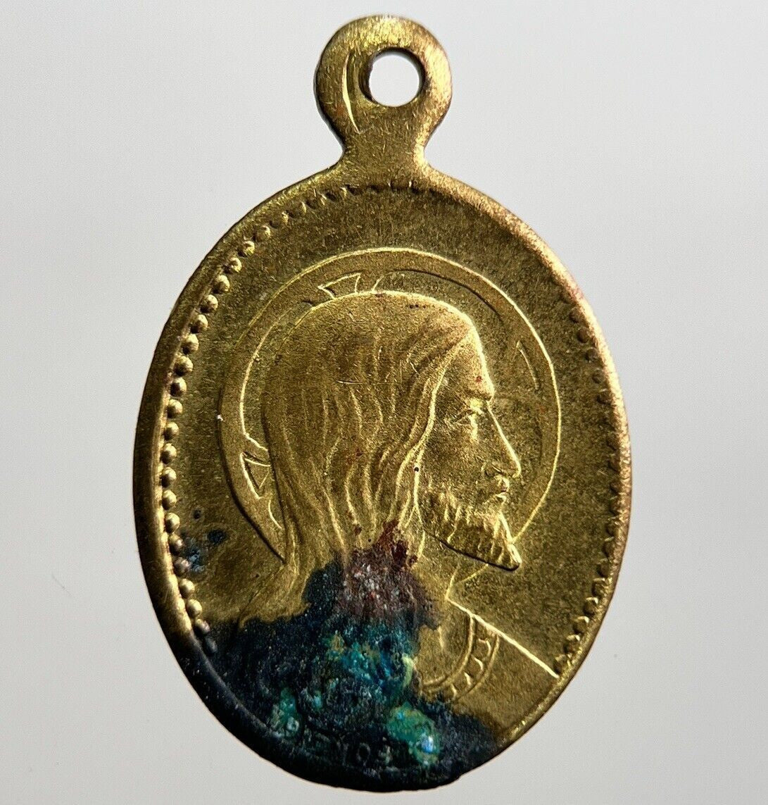 Old Religious Jesus Pendant Necklace Charm Amulet | Height 2.1cm | a2959