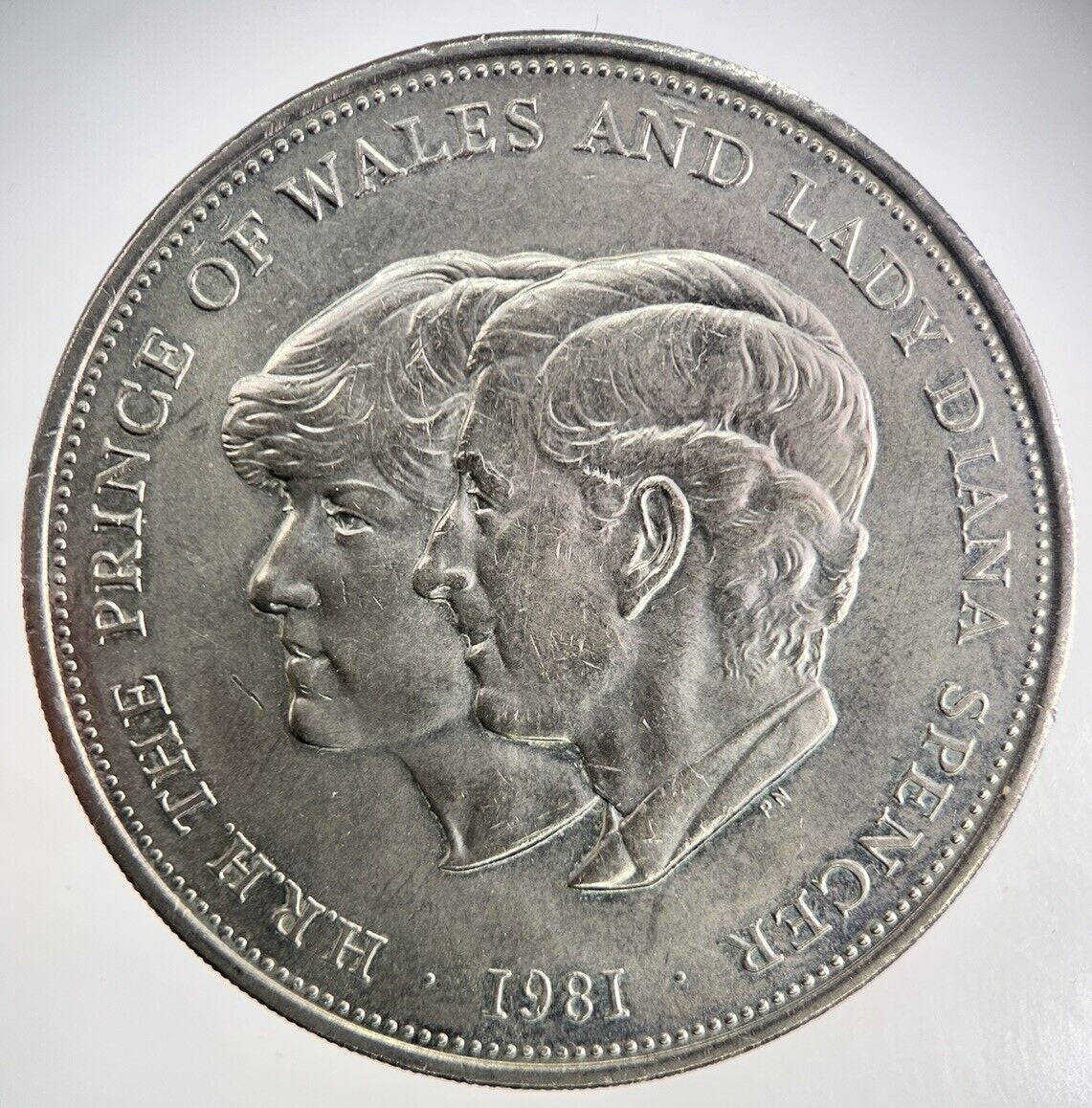1981 Charles And Diana Crown Coin | Fine Collectable Grade | a152